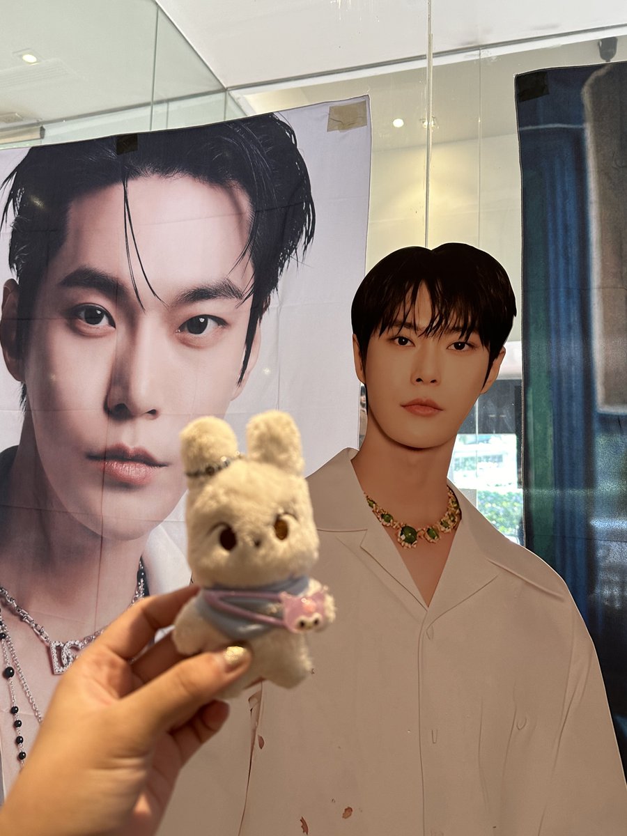 skaarrutt's tweet photo. babie kim dodo HAD so much fun celebrating his dad's birthday! thank u for organizing @DoyoungTeamPH 🫶🏽 ang dungis niya kasi nahulog siya sa mrt kanina i'm sorry anak 😭😭
#DoyoungSeiBellisimo
#AlwaysWithDoyoung
#DoyoungTeamPH https://t.co/oTVD1SXXUW