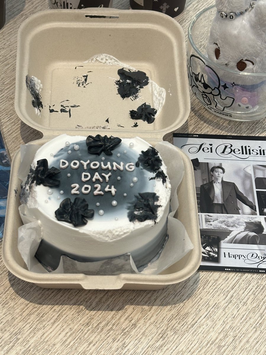 skaarrutt's tweet photo. babie kim dodo HAD so much fun celebrating his dad's birthday! thank u for organizing @DoyoungTeamPH 🫶🏽 ang dungis niya kasi nahulog siya sa mrt kanina i'm sorry anak 😭😭
#DoyoungSeiBellisimo
#AlwaysWithDoyoung
#DoyoungTeamPH https://t.co/oTVD1SXXUW