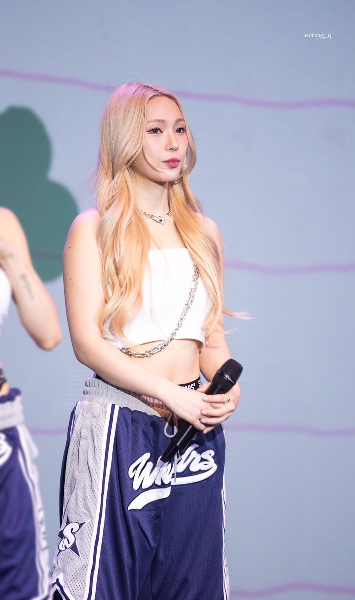 LOCKERZEE's tweet photo. 사진 업로드 10개로 늘려달라고 말하고 싶다 https://t.co/TtTSYzs8a9