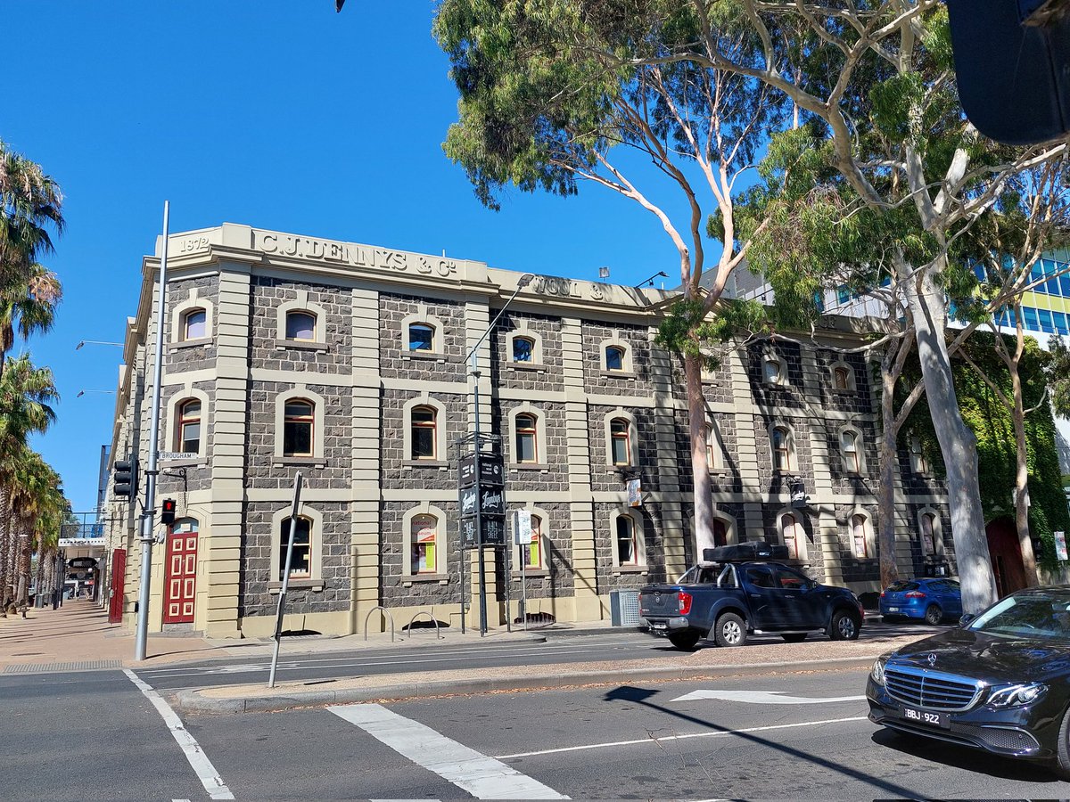 JM61012's tweet photo. 1/4 Denny Lascelles wool store, Geelong. 1872. Bluestone & brick. The bales arrived from shearing sheds. A critical eye cast over them. Auctioned. Loaded onto barques that were London-bound. #Geelong #Aushistory https://t.co/l6zdzJibZv