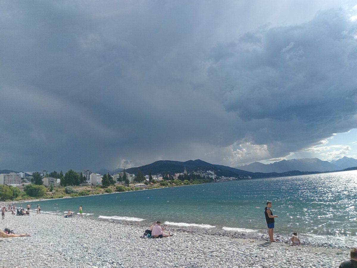#estefinde Hola buen día desde Bariloche,ayer parecía que teníamos lluvia pero solo fue un amague..Acá una muestra.Gracias y besitos