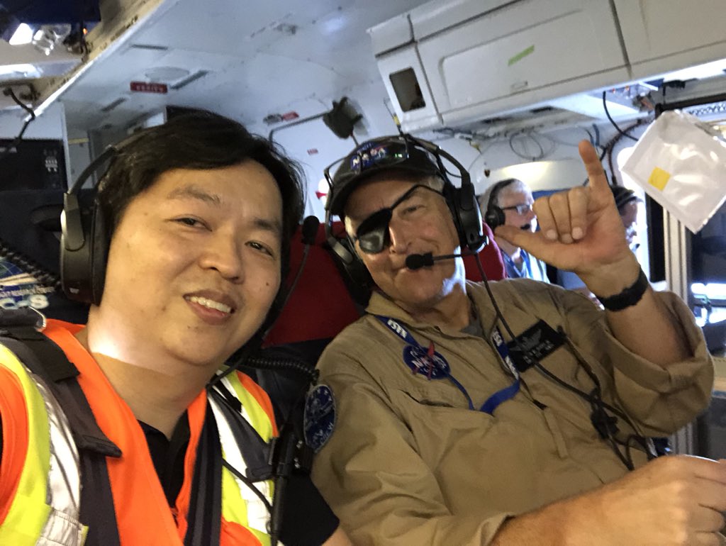 Weather_Manila's tweet image. How cool is this! Nasa DC8 cockpit takeoff