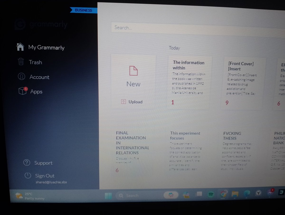 liravnc's tweet photo. @seivouches vouch for @FORHAECH4N for the 1m shared grammarly pro! i rrlly need this and super fast ng trasanction <333 THANKUSM https://t.co/paqBqh0YKi