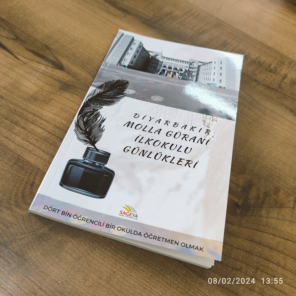 Sözcükler değişiyor,anılar sözcüklerini değiştirmiyor.Diyarbakır Molla Gürani İlkokulu öğretmenleri okulumuzda yaşadıkları anıları kaleme aldılar. Bazen komik,bazen hüzünlü anılarımızı sizlerle paylaştık. <a href="/Yusuf__Tekin/">Yusuf Tekin</a> <a href="/aliihsansu_/">Ali İhsan Su</a> <a href="/Murat4Kucukali/">Murat Küçükali</a> <a href="/Diyarbakirmem/">Diyarbakır İl Millî Eğitim Müdürlüğü</a> <a href="/BaglarMEM21/">Bağlar İlçe Milli Eğitim Müdürlüğü</a>