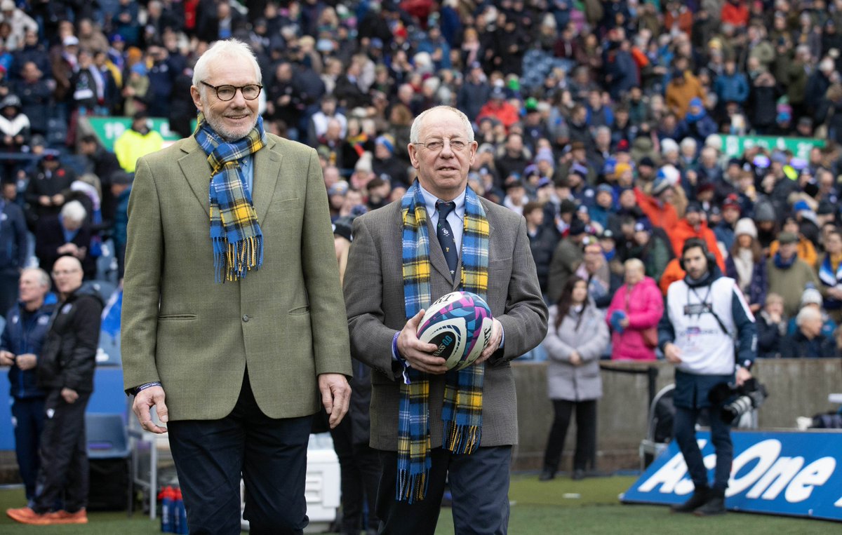 It was an honour to have John Rutherford and Roy Laidlaw, the half-backs from Scotland’s 1984 Grand Slam success, deliver the match ball before yesterday's game. #AsOne