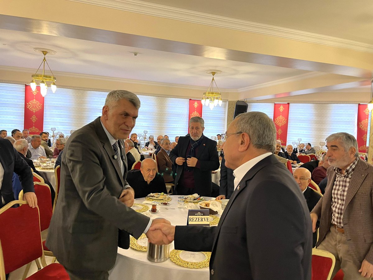 Asımın Nesli Eğitim Platformunun programına katıldım. Kuruluşundan bugüne kadar gençliğe yapmış oldukları hizmetler için başta başkan Ayhan Yıldırım olmak üzere emeği geçenleri tebrik edem. <a href="/AsiminNesliGed/">Asımın Nesli</a> <a href="/AyhanYl58/">Ayhan Yıldırım</a> <a href="/kademeksi/">Kadem EKŞİ</a> <a href="/erdoganakkaya38/">Erdoğan AKKAYA</a>