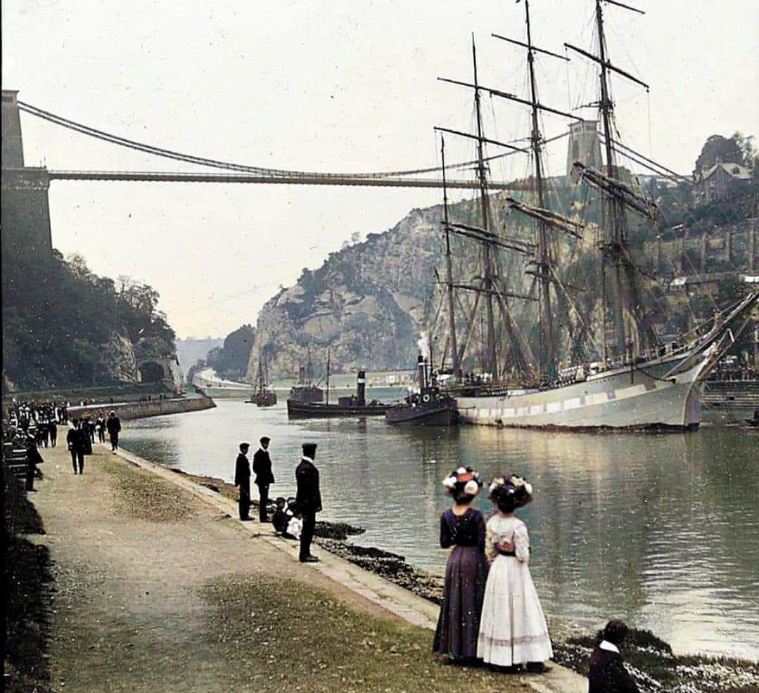 Brunel's great suspension bridge in Clifton, Bristol, 1908. #colourised #clifton #bristol #brunel #IsambardKingdomBrunel