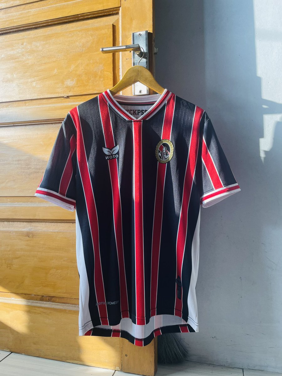 fuckgl0ryhunt3r's tweet photo. for sale
jersey morfem x rainfall
size L
499k
kelengkapan box + poster
jersey tribun kultur
size L
199k
#wtsjersey
#morfem
#fcrainfall
#tribunkuktur
@fcrainfall
@morfem_band
@tribunkultur_
@LaKultura_ https://t.co/BkAyBGqEzY