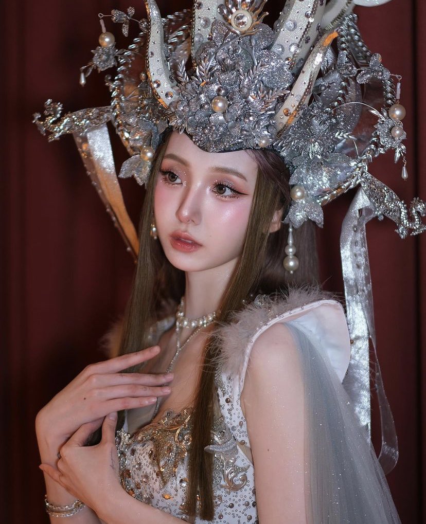 มังกรขาวน้อยแสนสวย มาบอกทุกคนว่า เฮงๆ รวยๆ นะคะ😍
#เนเน่ #Nene #ZhengNaixin 

#YOUKU #YOUKUThailand