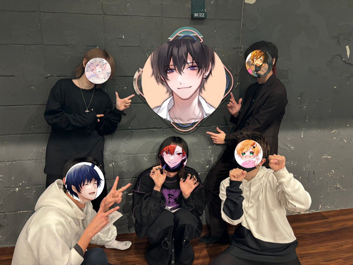 yumenaka_fes's tweet photo. ブロマイド撮影&amp;全体練習を行いました！

終始笑いっぱなしの最高の雰囲気で練習ができたので当日が待ち遠しい限り！！

会場にいらっしゃるみなさんも大騒ぎする準備を今からお願いします🥳

キノくんはお休みでした🥲 https://t.co/uXymNQpYvY