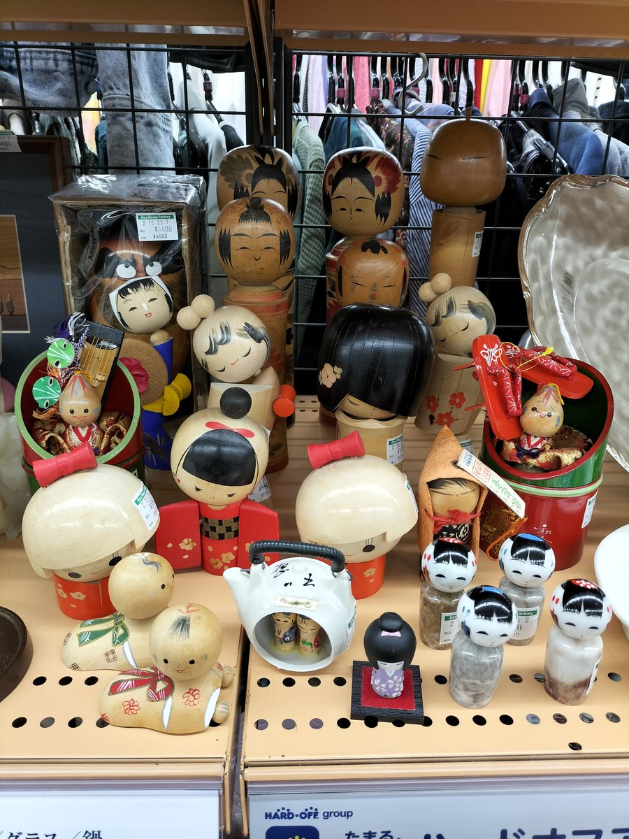 大小様々なこけし達が入荷しました✨ みんな表情が違い、見ていて
