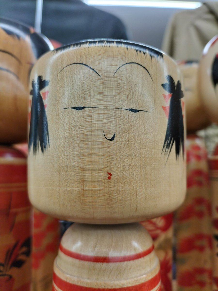 大小様々なこけし達が入荷しました✨ みんな表情が違い、見ていて