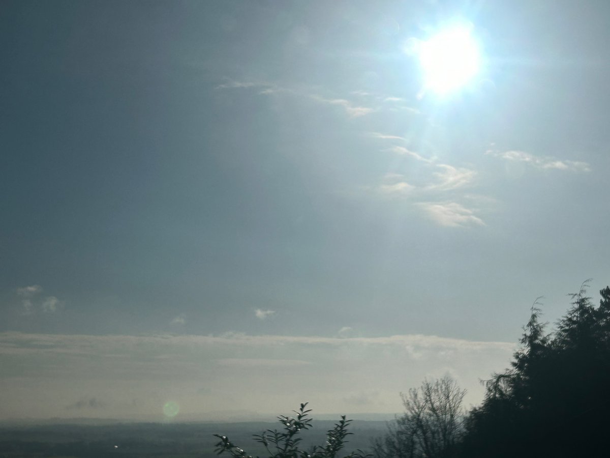 IslaBuchanan's tweet photo. What a lovely day! Sunshine is making a good attempt to shine ✨ https://t.co/OecXLtROsV