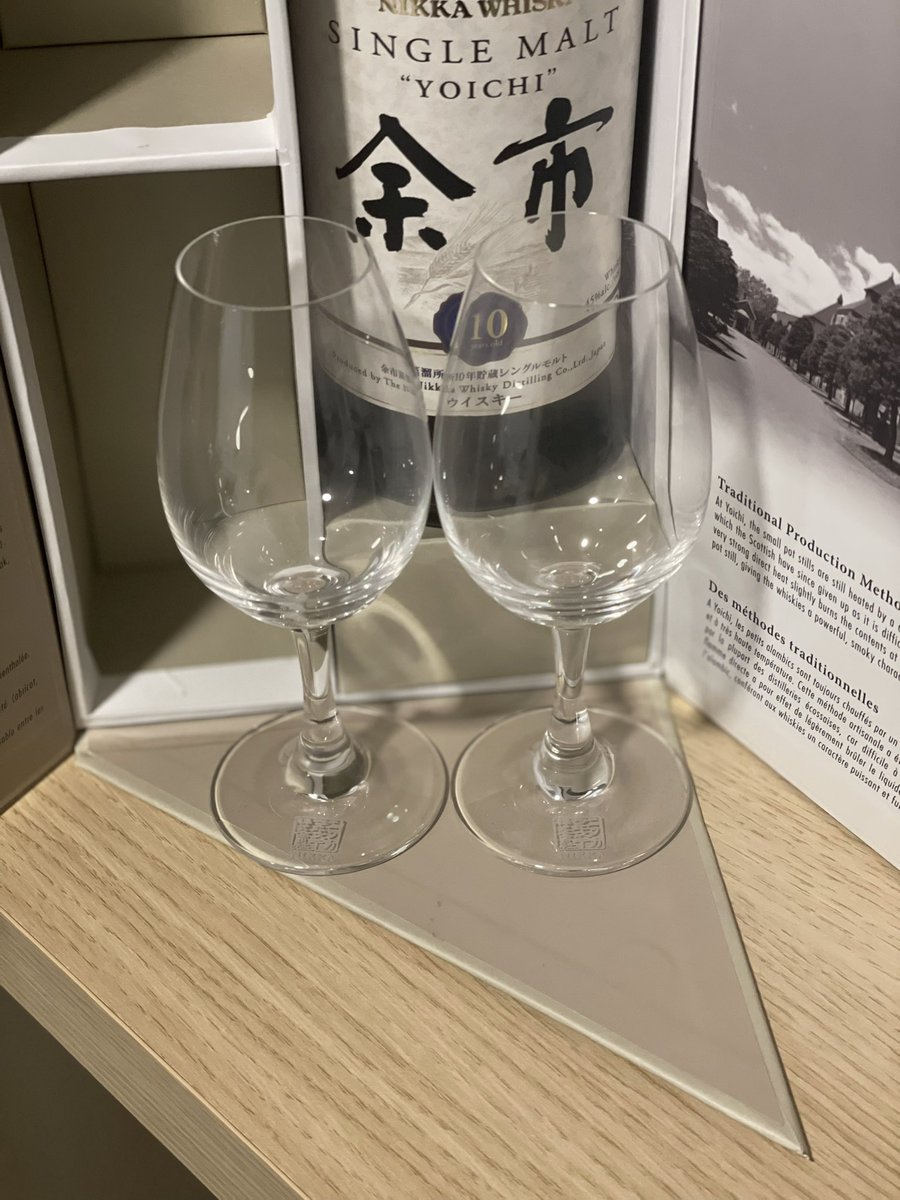 buraboburapisan's tweet photo. トレードドタキャンされたので終売品の旧余市10年限定グラスセットとトレード希望される方はDMください😭🙏

プロフに欲しいウイスキー書いてますが他に何かあればDMにてご提案ください😭🙏

よろしくお願い致します🙇

#ウイスキートレード
#TWLC https://t.co/fyJqpzfUwo