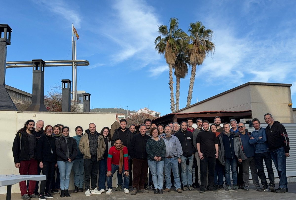 El <a href="/CemicUb/">CEMIC_UB</a> Divendres va celebrar la seva calçotada anual al port del Garraf 🍻 ⛵