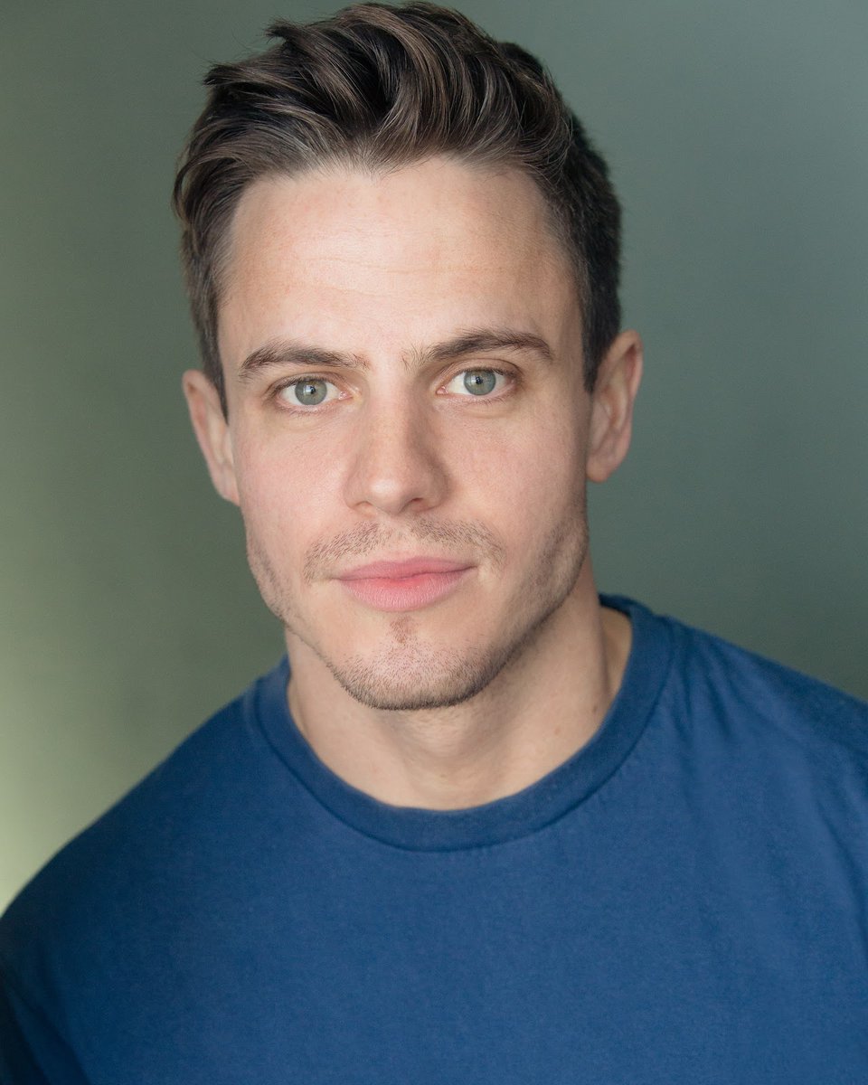 Downstairs at the KIng's Head tweet media