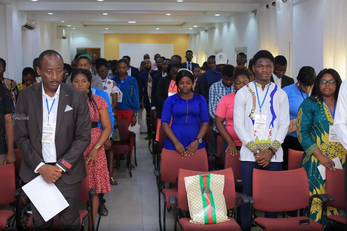 IvanMisonge's tweet photo. Malaria Modelling symposium in Cameroon. 1st of its kind organized by @HealthOrganisa4 together with @AMMnetwork, @CameroonPamca  and @cam_crid . An enriching opportunity for participants as they learnt much about modelling and as tool for decision making. https://t.co/OzBi3JKYFX