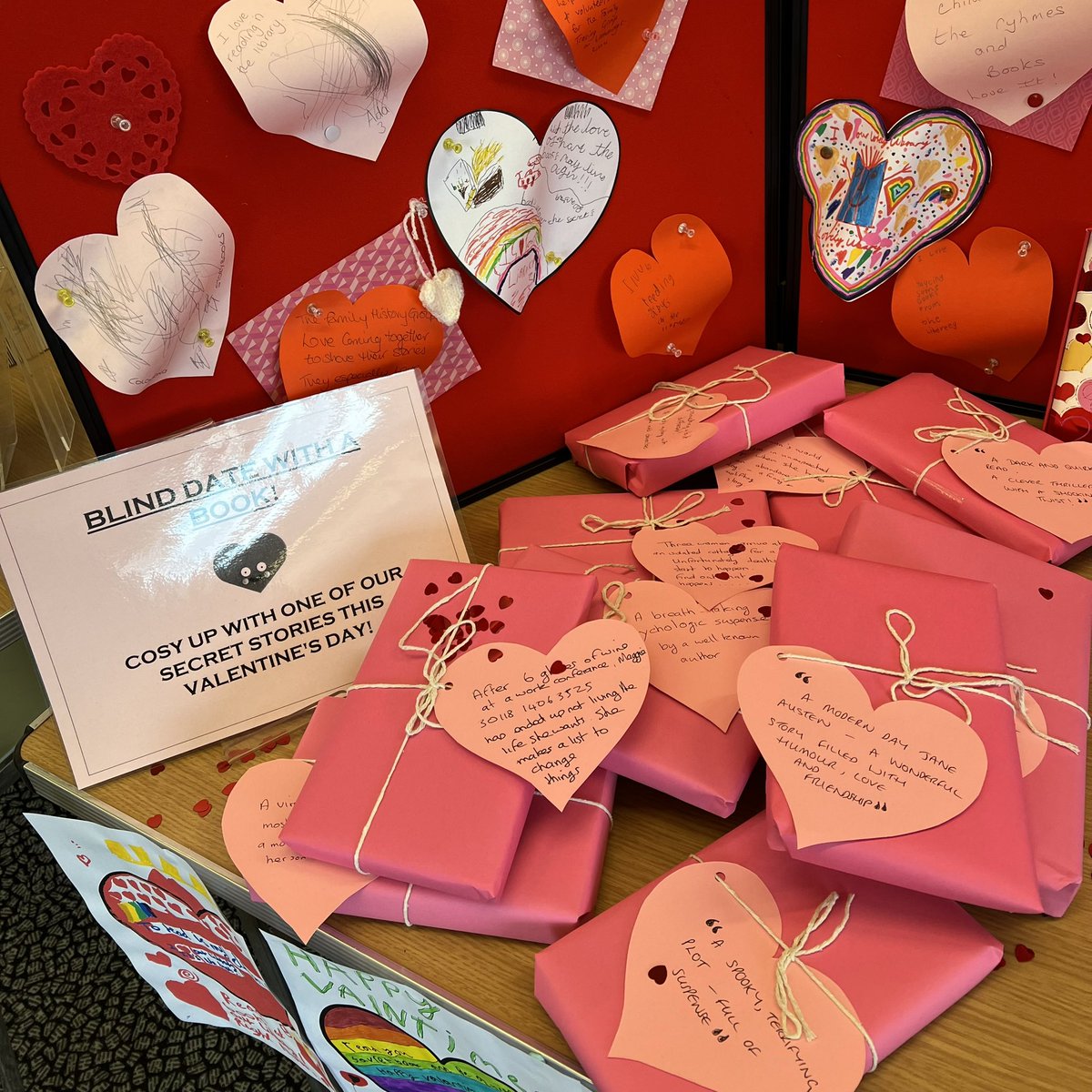 FrdsEuxtonLibry's tweet image. Many thanks to @EuxtonCEPrimary for their contributions to the Valentines Day display in the 📚 library ❤️❤️❤️ #EuxtonLibrary @LancsLibraries