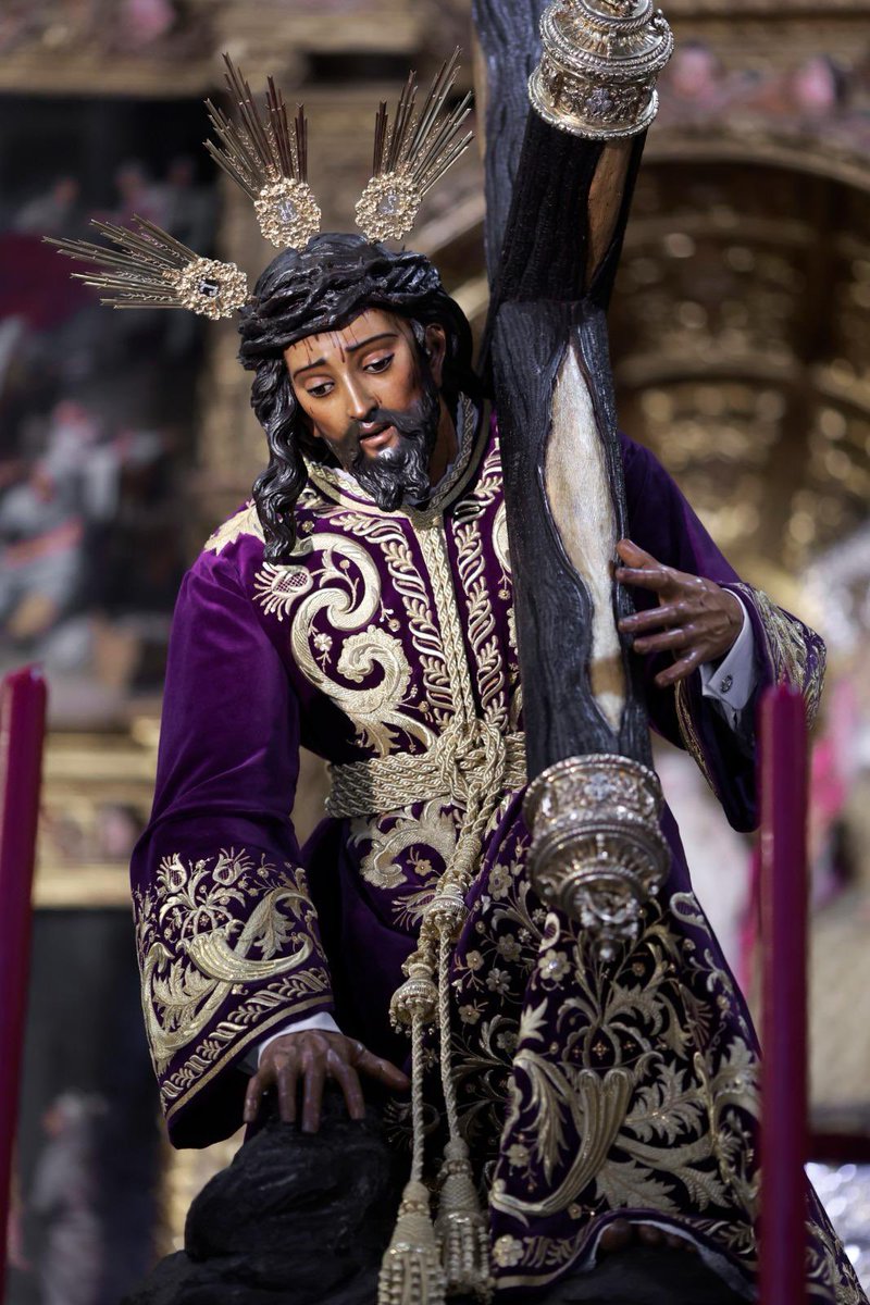 elllamadorcsr's tweet photo. URGENTE. El traslado del Cristo de las Tres Caídas se aplaza a mañana a las 21.15 horas con motivo de la lluvia @EspDeTriana https://t.co/0hG1RAXpF1