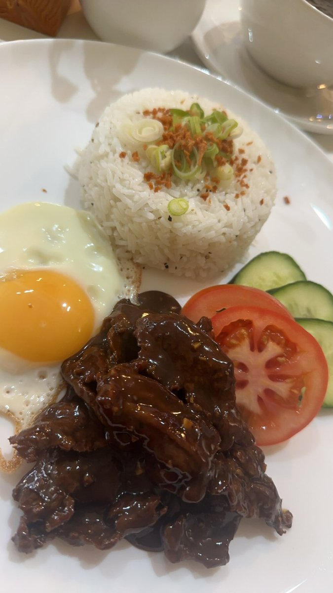 Went to visit a @UHNM_NHS PACU colleagues cafe for breakfast. Traditional Tapsilog Filipino breakfast. #filipino #Tapsilog