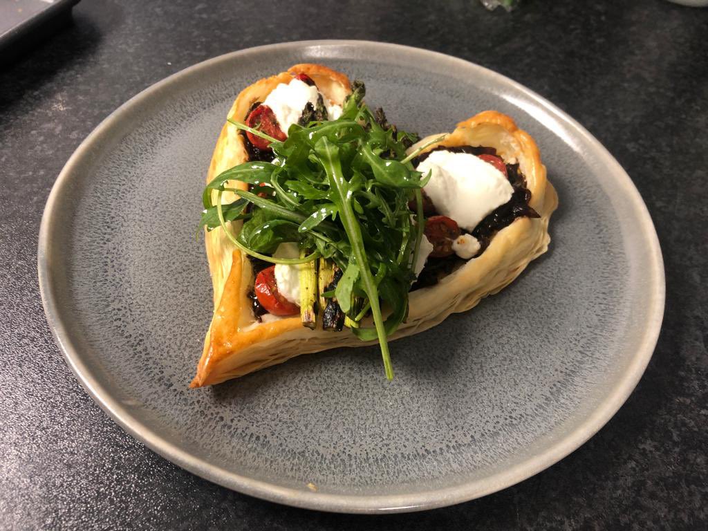 paul_deehan's tweet photo. Last call to book your Valentines orders for my delicious sharing menu. 
Book by end of Monday latest to pick up on Valentine’s Day, Wednesday 3pm-7pm. 

Direct message me to book. Thank you 🥰🥳🤩

#valentines #sheffield #sheffieldfoodie #valentinesday2024 #sheffieldissuper https://t.co/J6OXRw3gFg