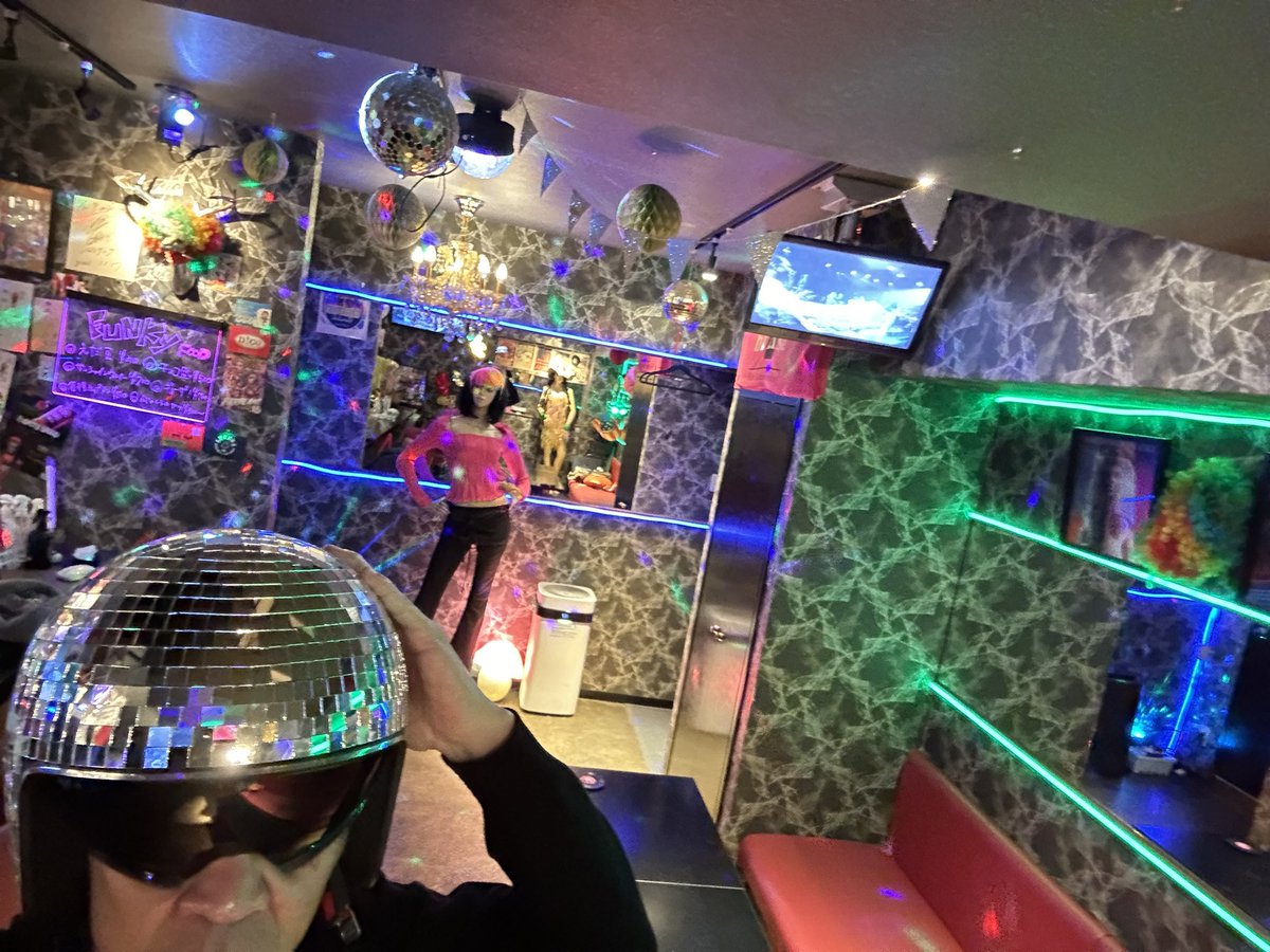 funk_bar's tweet photo. 明日も祝日㊗️でお休みの方、多いですね
週末気分で、飲もう!
21時からお待ちしてます
🤩🤩🤩🤩
#bar #funk #discostyle https://t.co/O8XnslNKG9