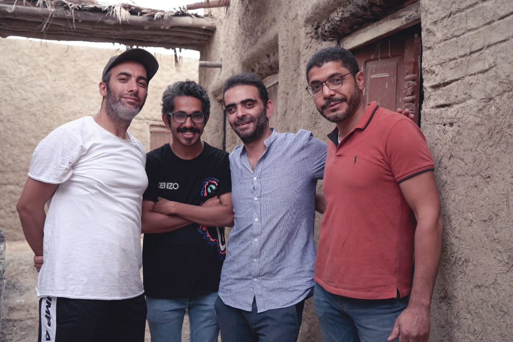 مسلسل #خيوط_المعازيب قصص و أحداث من هوية #الأحساء الأصيلة .. يسلط الضوء على حرفة صناعة #البشت_الحساوي في ستينيات القرن الماضي .
قريباً في #رمضان على شاشة mbc