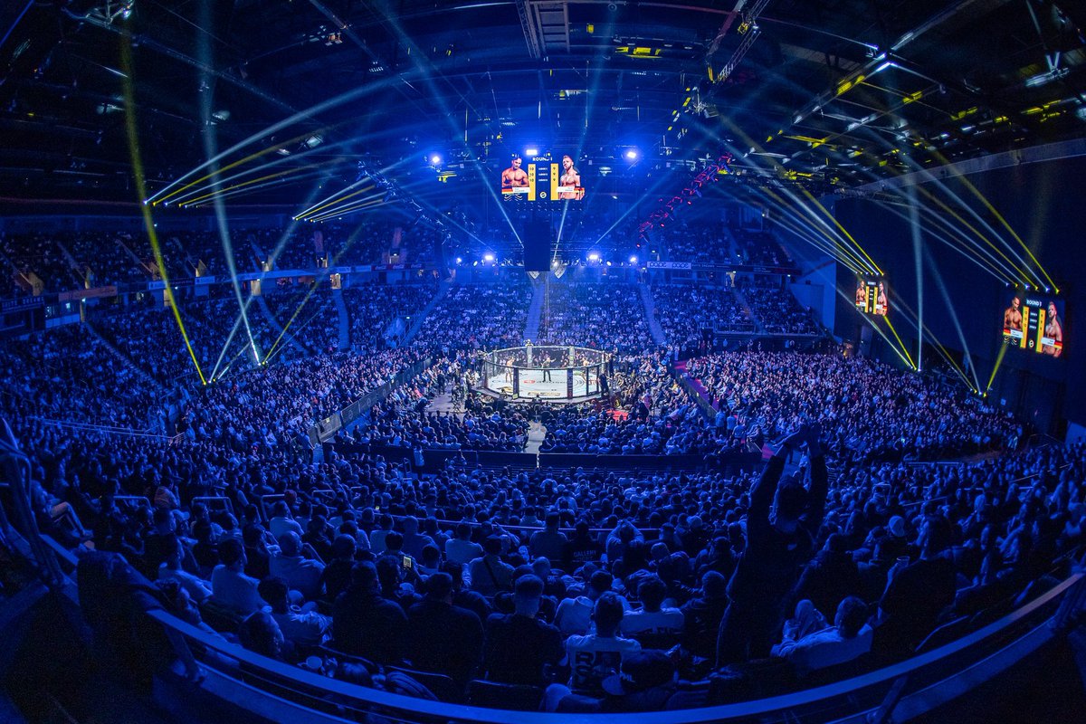 #OKTAGON53 and 10.000 people in Oberhausen 🇩🇪 Family of Oktagon fans across Europe is getting bigger and bigger 💪 Next stop: 2nd March in Ostrava 🇨🇿 1.000.000€ tournament Tipsport Gamechanger ✌️ @OktagonOfficial