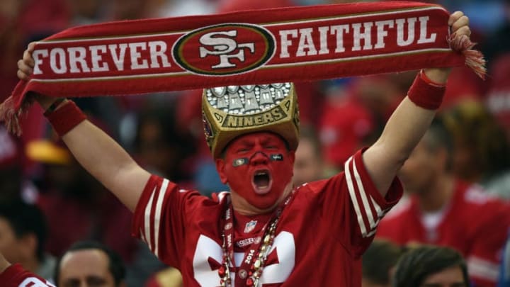 49ers_Spain's tweet photo. 𝙈𝙀𝙅𝙊𝙍 𝙉𝙄𝙉𝙀𝙍 𝘿𝙀𝙇  🌎❤️ 🏆

Estamos buscando al mejor Niner del planeta 🌎❤️

Subid una 📸 con vuestros rituales y manias antes de un gran partido 🏟️

👕🫂🍗🍻

Entre los ❤️ y 🔄 seleccionaremos al mejor y le invitaremos al programa a contárnoslo

#SuperBowl #FTTB https://t.co/RmWVr8SLhO