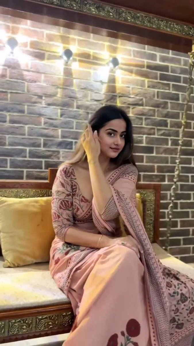AIwithJames's tweet photo. چکر آ رہے ہیں 🥴🥴
اجازت ہو تو آپکے انباکس میں گر جاؤں https://t.co/rgNi07eN3d
