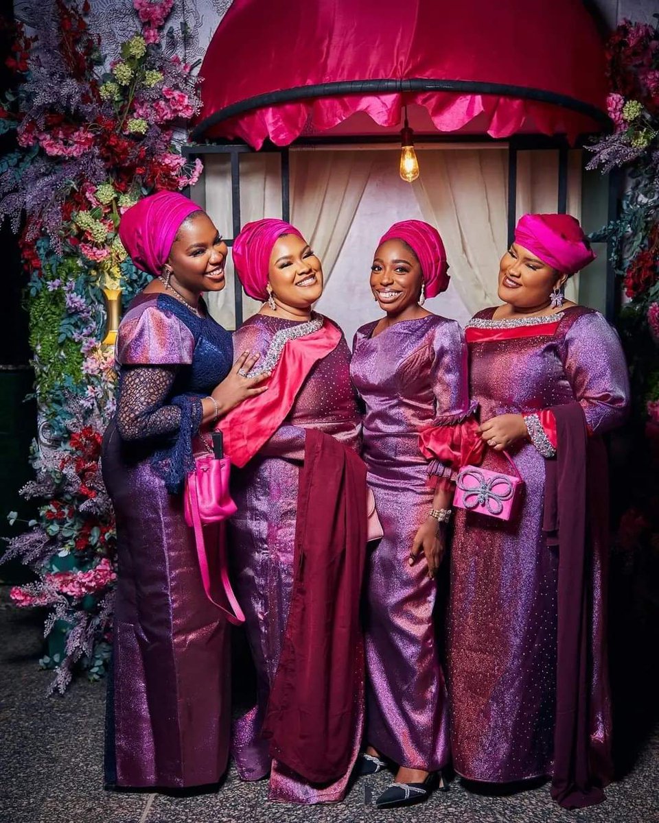 Weddings_Update's tweet photo. fabulous bridesmaids adding sparkle ✨

Photography: @nonso_okoye 

Planner : @lionessandcocopc 
Decor : @theweddingguruu 
Videography: @hawthornmedia01 
Make up :  @glamdeck 

Team : @nonso_okoye @therealawala @nathyphotography_ @anijohnsonphotography

#arewafamily #arewafamily https://t.co/iUFRAQL9rt