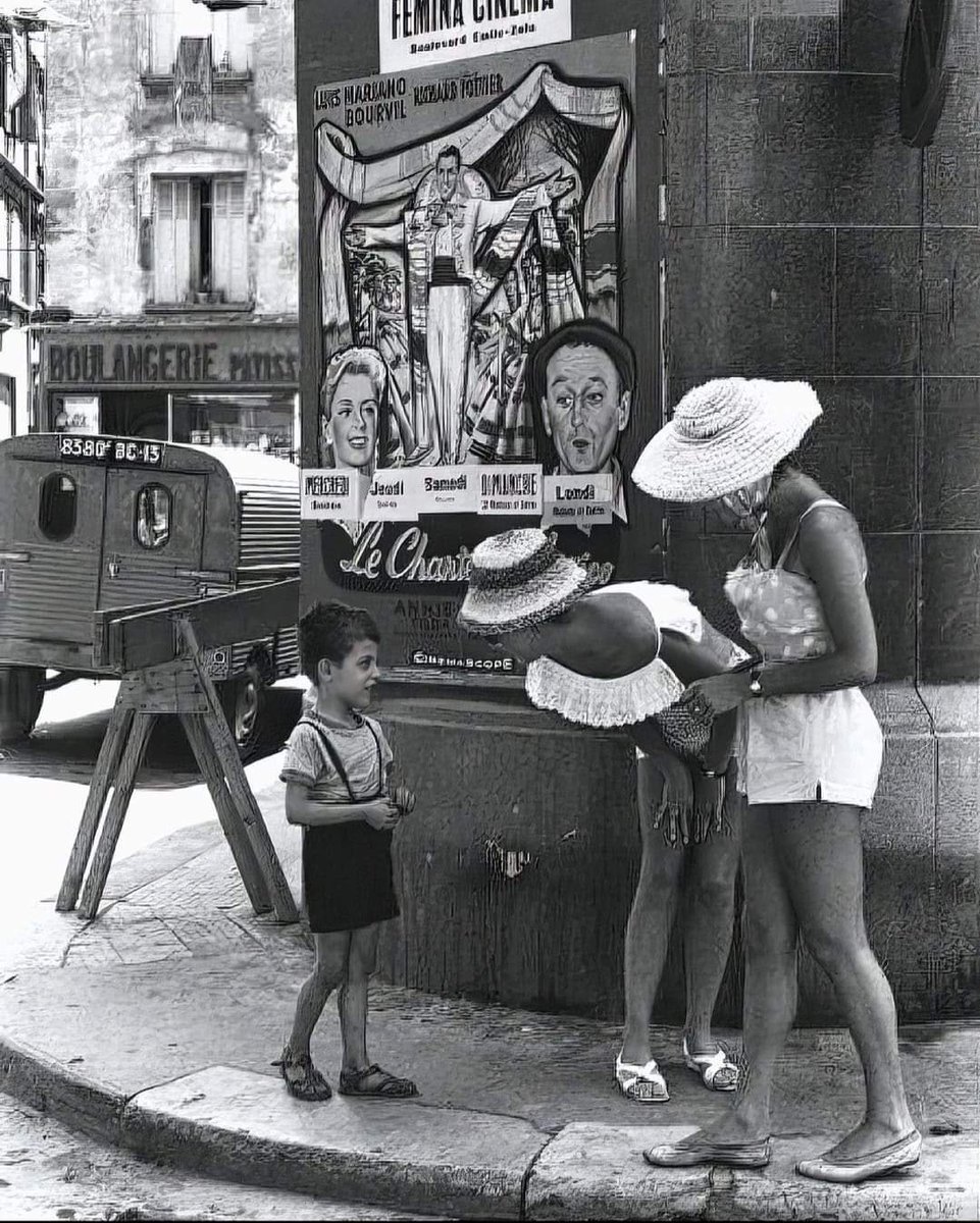 semihozcan62's tweet photo. Henri Cartier-Bresson
French, 1908–2004
Untitled (Bonjour), 1959
Arles, France 👒
#HenriCartierBresson #PhotographyIcon #StreetPhotography #PhotoJournalism https://t.co/CKSD41LVfM