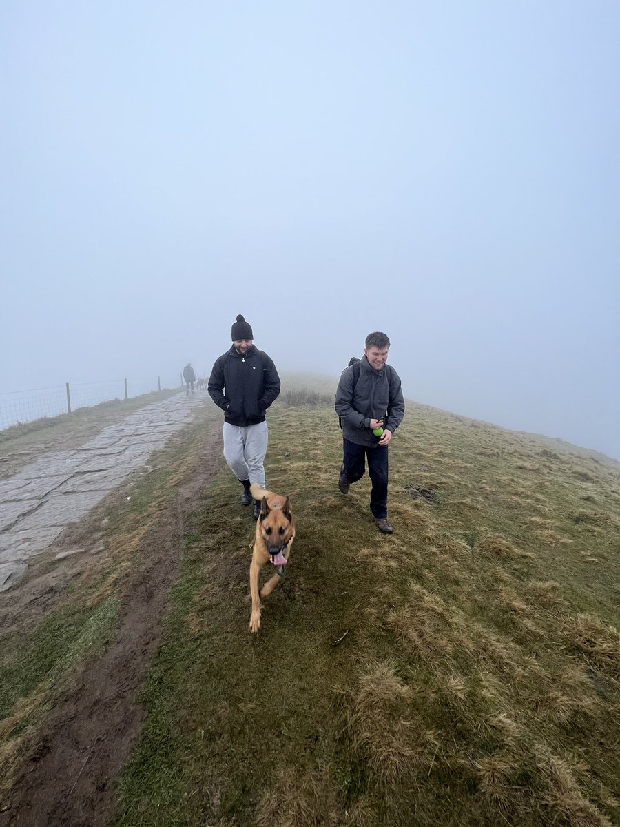 Currently walking up a mountain 🏔️ 

What are you doing this Sunday? 

#mamtor