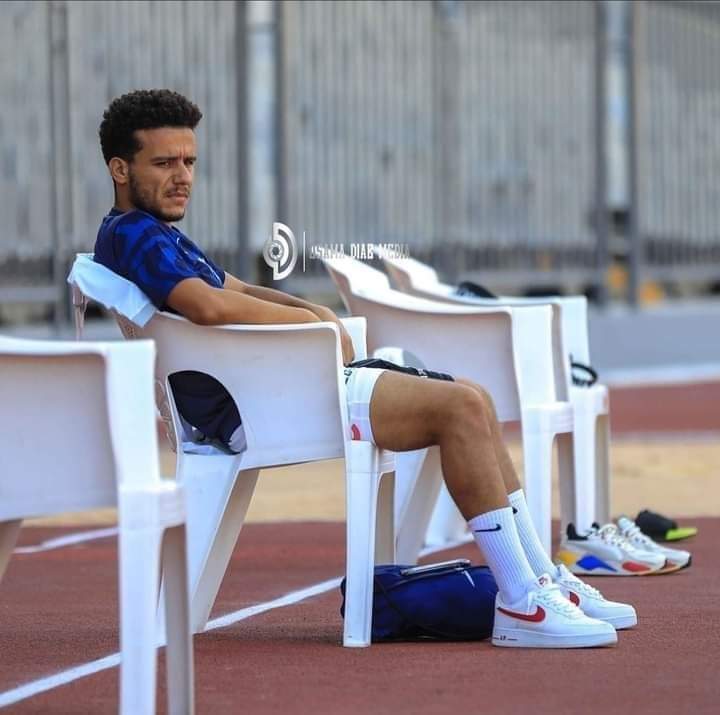 zamaleksun's tweet photo. مصطفى فتحي، تواجد في مران الزمالك اليوم وحرص على تحية لاعبي الفريق على هامش التدريبات الجماعية التي أقيمت اليوم الأحد على الملعب الفرعي باستاد لدفاع الجوي https://t.co/yzeAz2Ra5s
