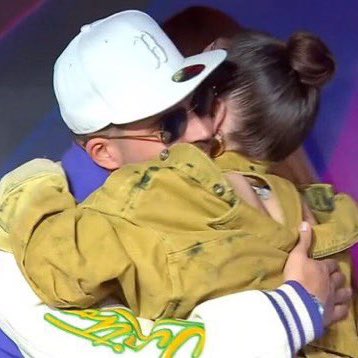 Versacedabere_'s tweet photo. E mentre tutti si scannano sui social per la vittoria, Annalisa, Geolier e Angelina rispondono alle domande in conferenza mostrando un rispetto artistico e umano l’uno verso l’altro immenso.

Per me sta tutto qua. 
#Sanremo2024 https://t.co/h60AgvkXY2
