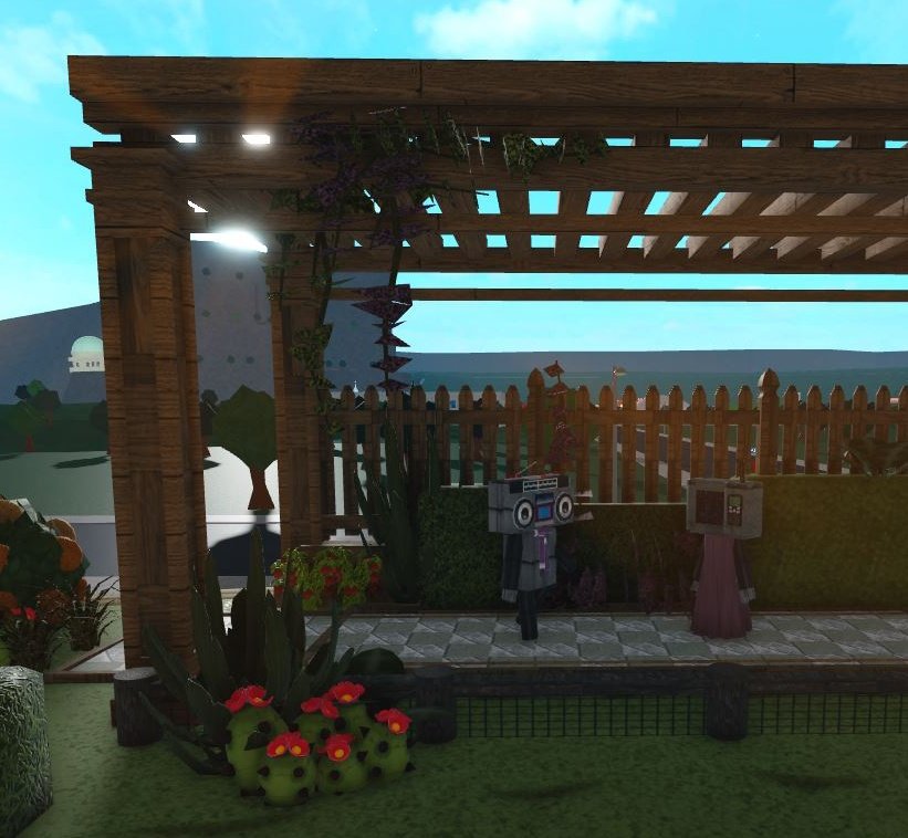 zeddocloud's tweet photo. I deleted orig post by accident 😭
Here's some parts of my build for the comp: from meeting a girl  to starting a family (engagement time stamp is not shown)
#evolutionbuildbattle #bloxburg #bolxburgbuilds #Roblox https://t.co/gSwZI886d8