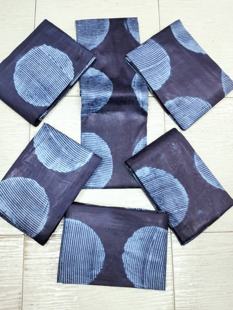 Indigo 💙💙💙
#5yards
#15000 

#13500 (Minimum of 5pieces)

#batik #adire #adireinlagos #masworld #brocade #arewa #adireinibadan #explorepage #explore #adireprints #fyp #cottonbrocade #newin #indigo #adirevendor