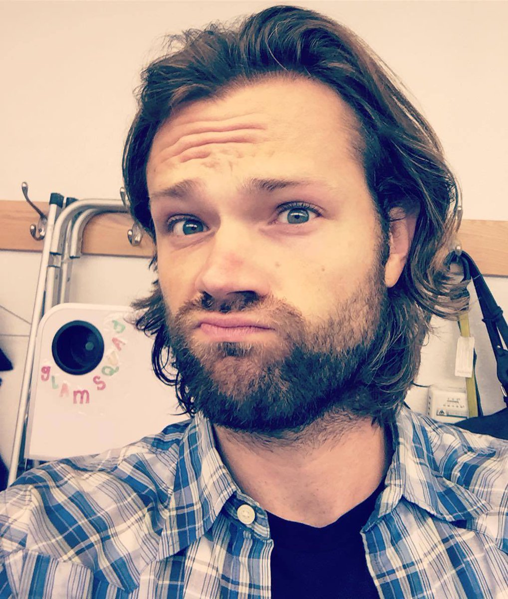 elelovesj2's tweet photo. Credo sia arrivato proprio il momento di farmi la barba🧔🏻 https://t.co/cEMNQqgHIF
