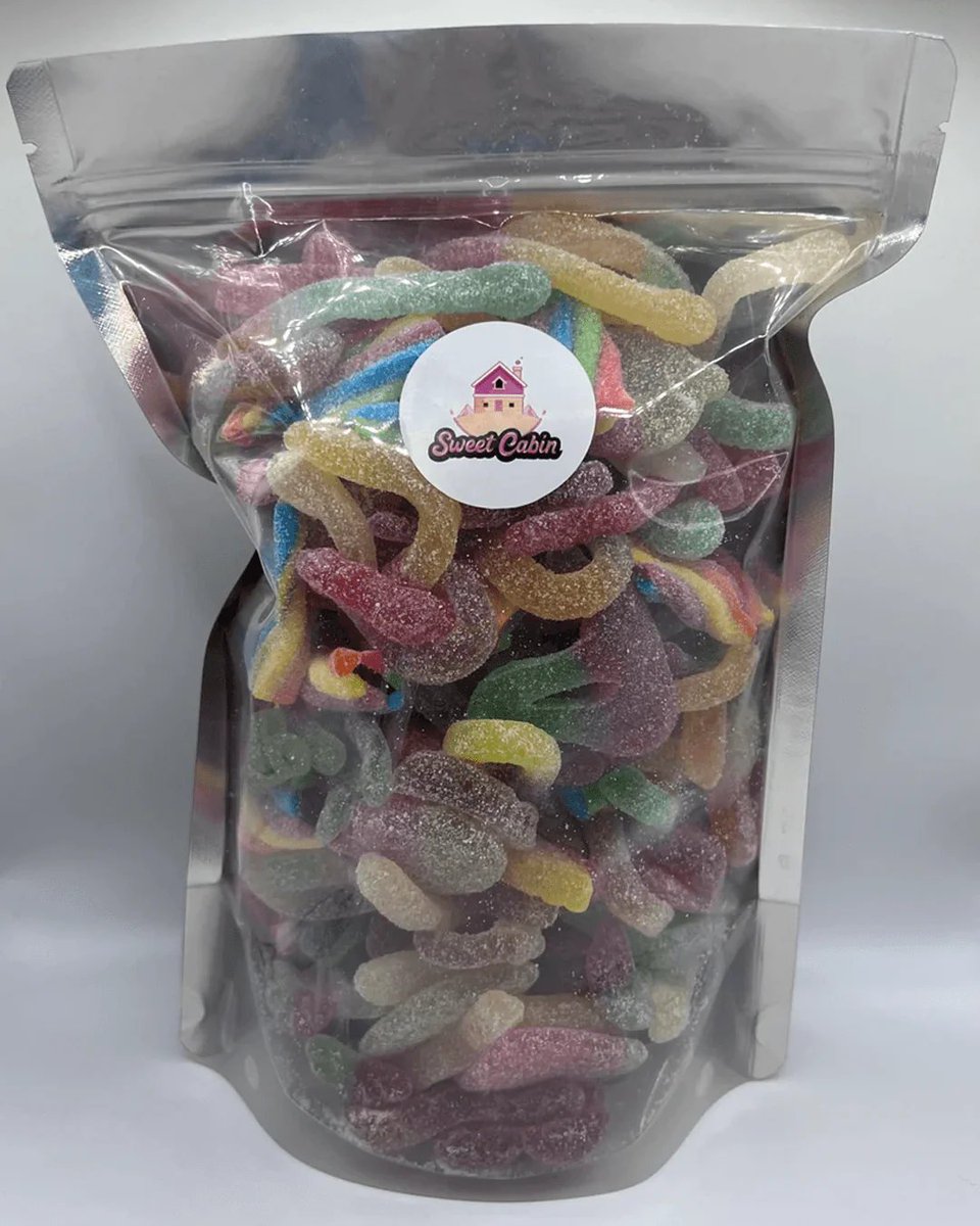 let's giveaway a 1kg bag of our sour mix 🥳

to enter:
- RT this tweet
- follow <a href="/SweetCabinUK/">Sweet Cabin 🍬</a> 

simple as that, winner picked tonight 😋