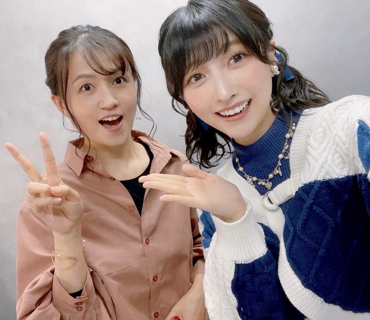 eriii_musicinfo's tweet photo. 本日は #LIVEBubble
コメンタリーイベントでした🥳🫧

楽曲の裏話や
みなさんへの想いを語りつつ、
小島さんと和気藹々とお届けしましたが
楽しんでいただけましたでしょうか？

そして相変わらず包容力たっぷりな
小島さんからプレゼントまでいただいて😭💞
幸せ！大切に大切にしますっ🎁 https://t.co/J4Ilw2fNBo