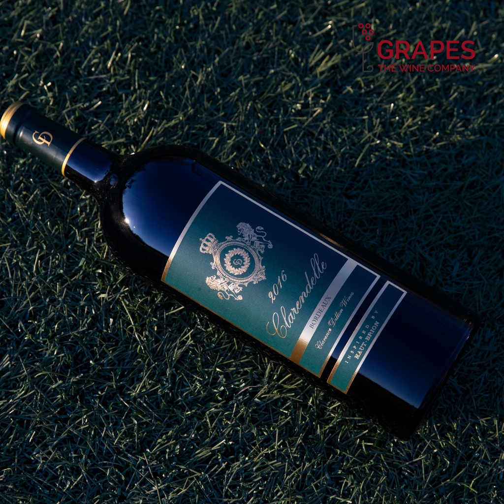grapestwc's tweet photo. 🏈The Big Game calls for BIG bottles!
These magnums should last at least until half-time.💯
🍷 Raise your glass and get ready for a touchdown of flavors! 🏈🔗https://t.co/aKtC84YlkM🥂
#ChâteauClarendelle #SuperBowlSunday #CheersToTheGame #RaiseYourGlass #BIGgamewine https://t.co/EkreXhPuik