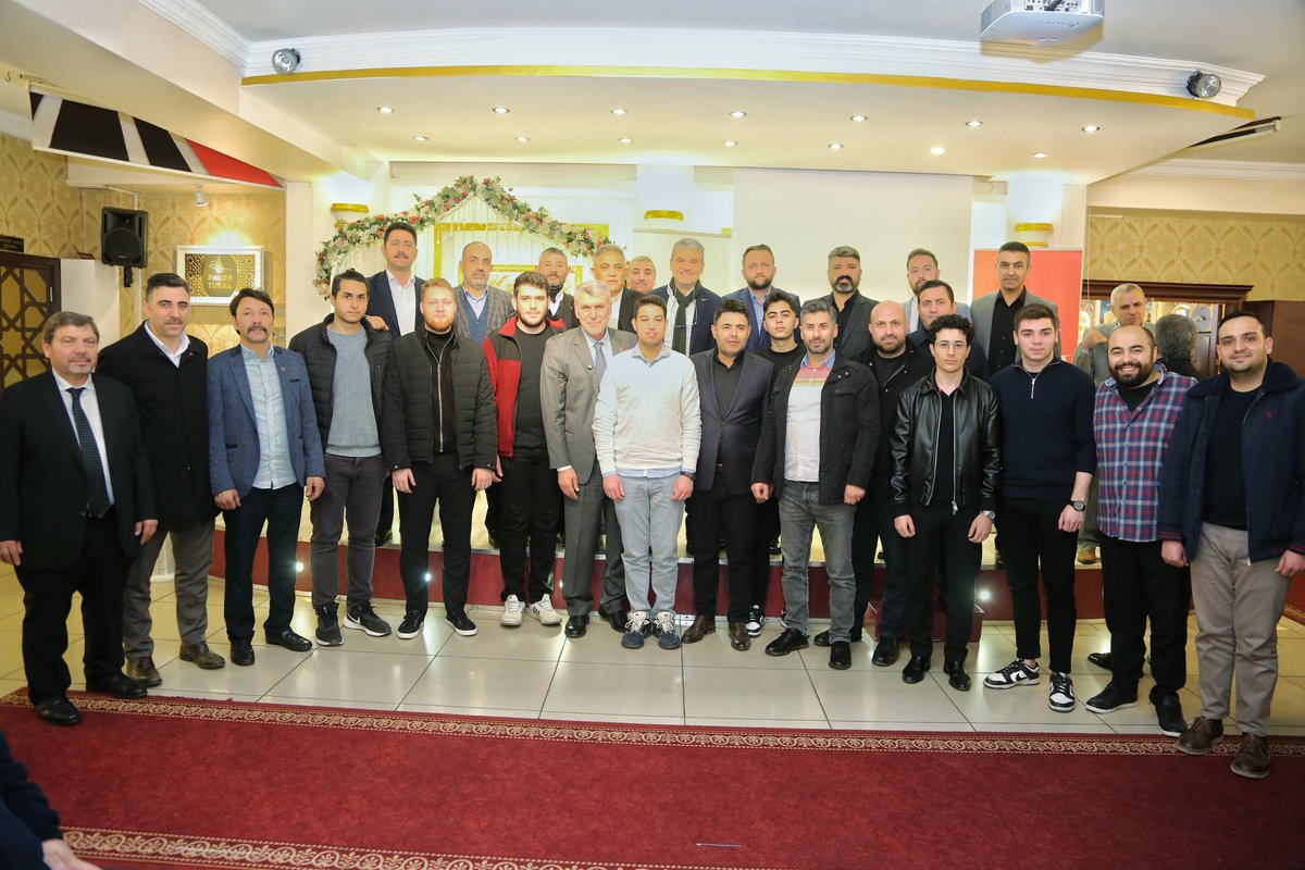 kademeksi's tweet photo. Asım’ın Nesli Gençlik Eğitim Derneği programında komşularımızla buluştuk.

Eğitim, kültür sanat mekanları ve gençlerin kaliteli vakit geçireceği projelerimizi anlattık.

Başta Başkan Ayhan Yıldırım olmak üzere nazik davetleri ve ilgileri için tüm komşularımıza teşekkür ederim.

@AyhanYl58 @asiminnesli_TR  @erdoganakkaya38