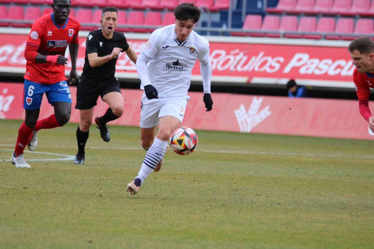 CD_Illescas's tweet photo. ¡Descanso! 

CD Numancia 0-3 CD Illescas
⚽️ @JORGECORTAZAR_ ⚽️ @viictormiingo ⚽️ @_danimoreno10 

Gran primera parte del equipo en Los Pajaritos 💪

#VamosIllescas https://t.co/lYg7bxBoZn