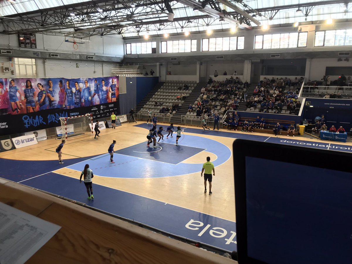 jonmipradera's tweet photo. Partida polita dago Gascan: 35. Minutuan, @balonmanoberabera 19-18 Elche 🤾‍♀️ #jonmihandball @jonmiball https://t.co/bG3OZT1m2Z