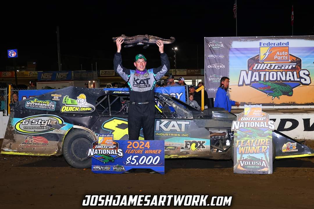 Congratulations Kyle Strickler on the Federated Auto Parts Dirtcar Nationals win at Volusia!

#teamwillys #equalizer #willyssuperbowl #ChoiceOfChampions #runoneorfollowone