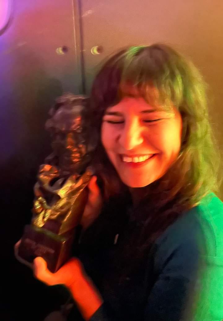 😍😍¡LAURA MILLÁN HA GANADO EL GOYA!

🎬Nuestra paisana <a href="/Lauramillan/">Laura Millán</a> que ha sido una de las encargadas de trabajar en la gráfica de la película 'La sociedad de la nieve' de <a href="/FilmBayona/">JA Bayona</a>, ha ganado el Goya a la mejor Dirección Artística junto a sus compañeros de departamento.