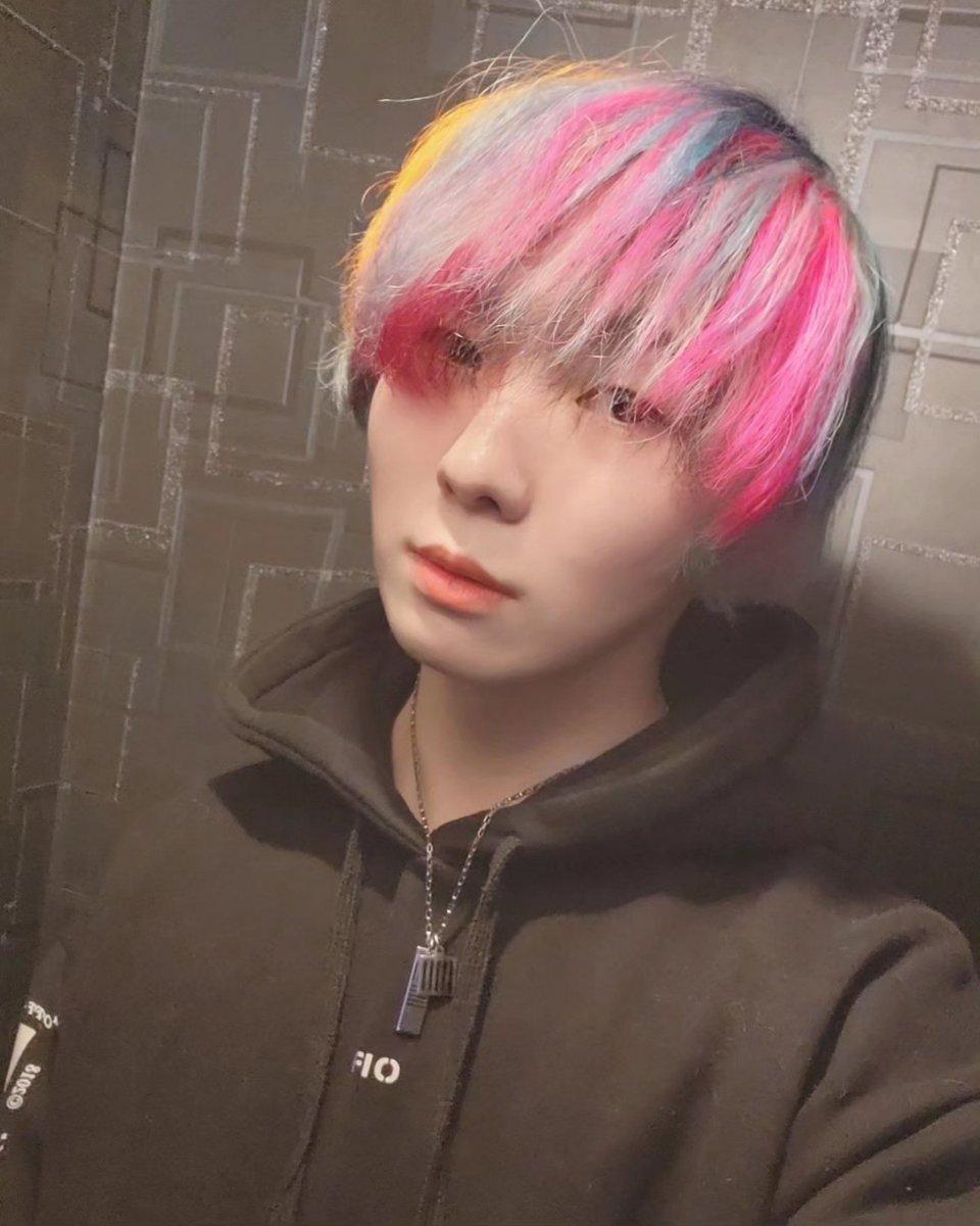 Star_L_eN's tweet photo. 모든 계절을 다 겪어내고 졸업할때..

#한국 #kpop #新大久保 #LeN #ateez #suga #ユンギ #bts好きな人と繋がりたい #enhypen好きな人と繋がりたい #txt好きな人と繋がりたい #ウジ #bts  #韓国人彼氏 #韓国好きな人と繋がりたい #韓国人と繋がりたい #韓国人と友達になりたい #日本人と友達になりたい https://t.co/ajIZBLqSWn