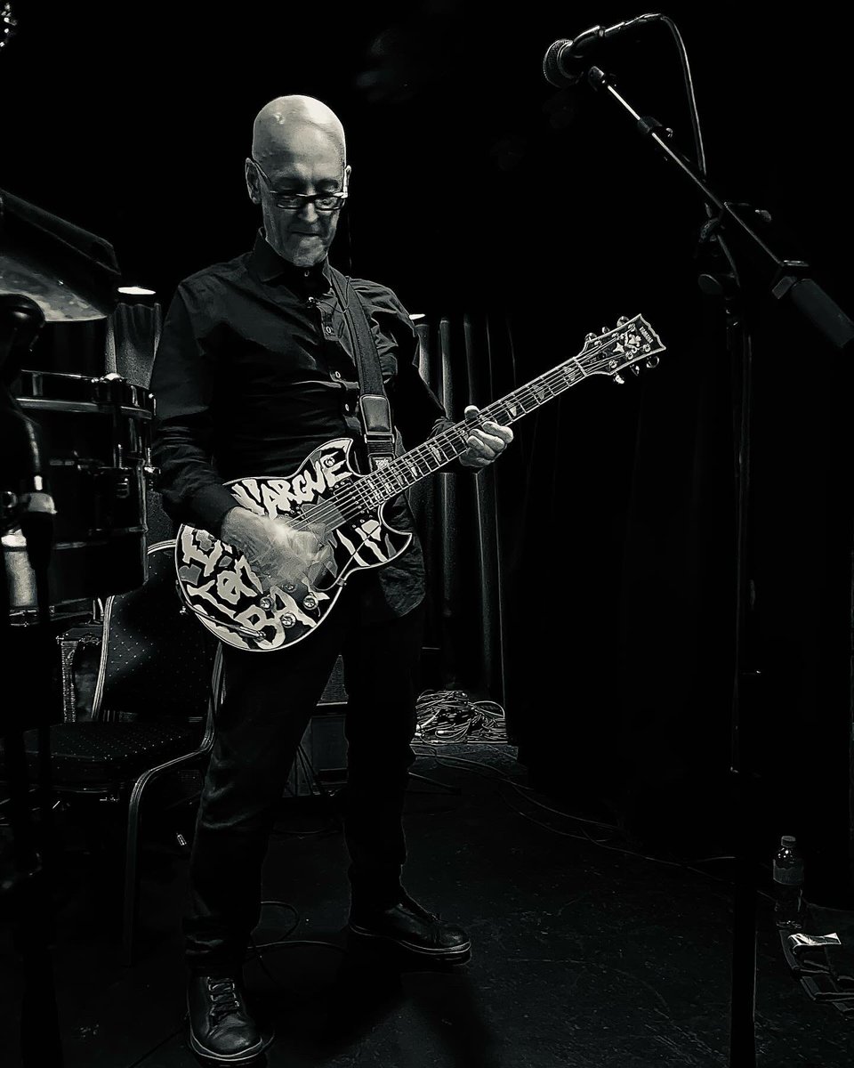 ThisIsEmmaHynes's tweet photo. A few more pics of @realjahwobble and his fantastic band @whelanslive, Dublin.
#JahWobble #InvadersOfTheHeart #Whelans https://t.co/adbNg6a7zz