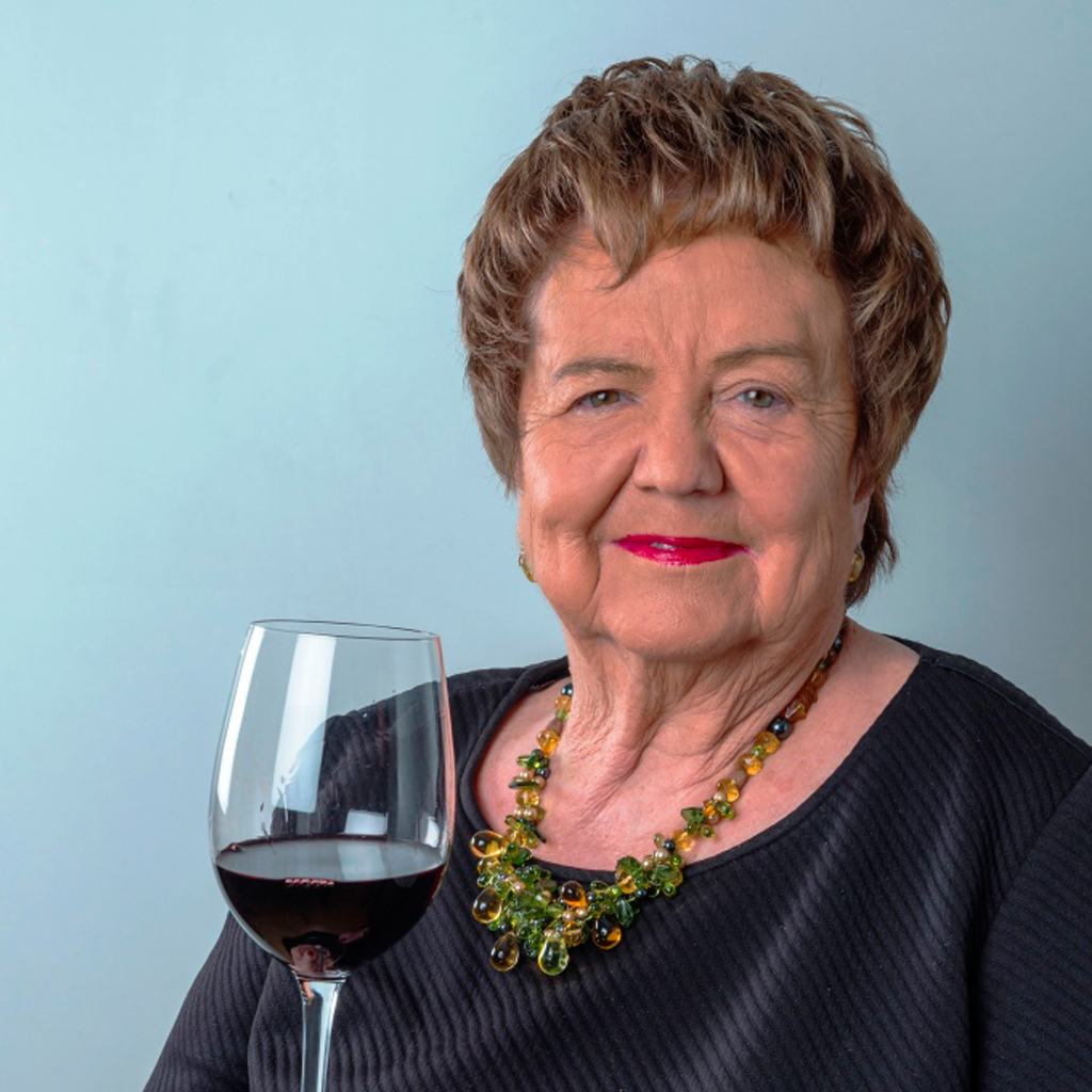 El alcalde <a href="/arosuna/">Antonio R. Osuna</a>, en nombre de toda la corporación municipal y de la ciudad, lamenta el fallecimiento de Isabel Mijares, Hija Predilecta de Mérida. Y envía sus condolencias a familia y amigos. Mérida hoy recuerda a una de nuestras mayores embajadoras. Descanse en paz