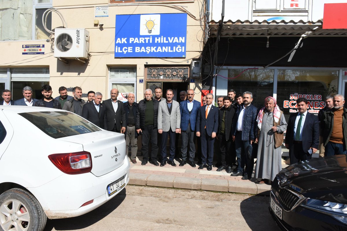 AK Parti Şanlıurfa Milletvekilimiz Sn. <a href="/ProfDrDusak/">Prof Dr Abdurrahim Dusak</a> 
İlçe Başkan V. <a href="/Mkemalbeyret/">M . K. BEYRET</a> ilçe teşkilatımız ve yönetim kurulu üyeleriyle 31 Mart seçimleri hakkında istişare toplantısı gerçekleştirdik. 

Cumhurbaşkanımız Sn. <a href="/RTErdogan/">Recep Tayyip Erdoğan</a>’ın liderliğinde durmak yok yola devam.
#HilvanHazır